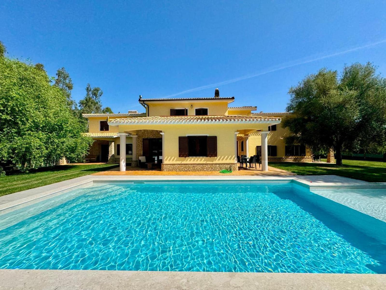 Villa With Pool كارديدو المظهر الخارجي الصورة